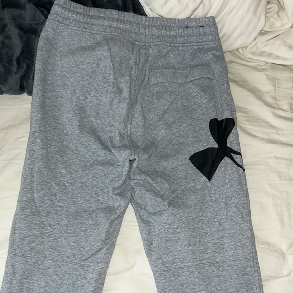 Under Armour Sweatpants M - Picture 3 of 4